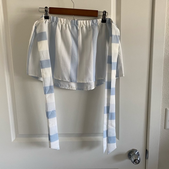 Two piece shirt and shorts - Picture 1 of 3